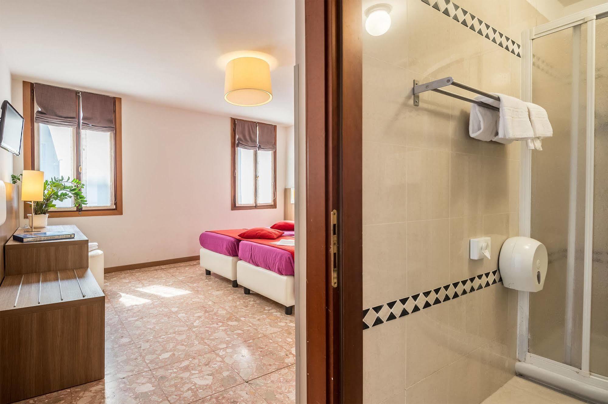 Hotel Il Moro Di Venezia Exteriör bild